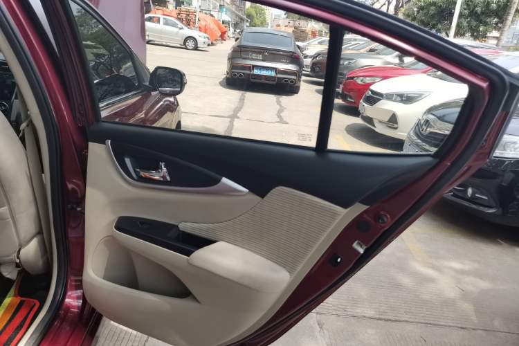Used Honda Crider 2016 1.8L CVT Luxury Edition Right Rear Door Interior