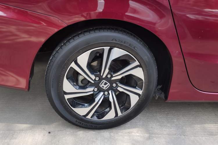 Used Honda Crider 2016 1.8L CVT Luxury Edition Right Rear Wheel Hub