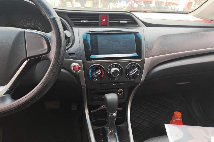 Used Honda Crider 2016 1.8L CVT Luxury Edition Audio And AC Panel