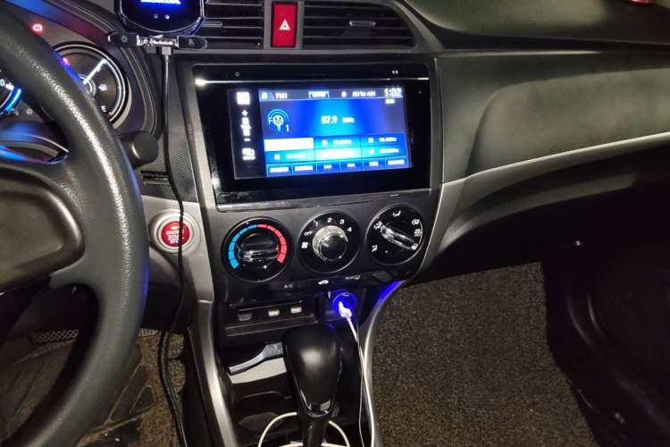 Used Honda Crider 2016 1.8L CVT Luxury Edition Audio And AC Panel