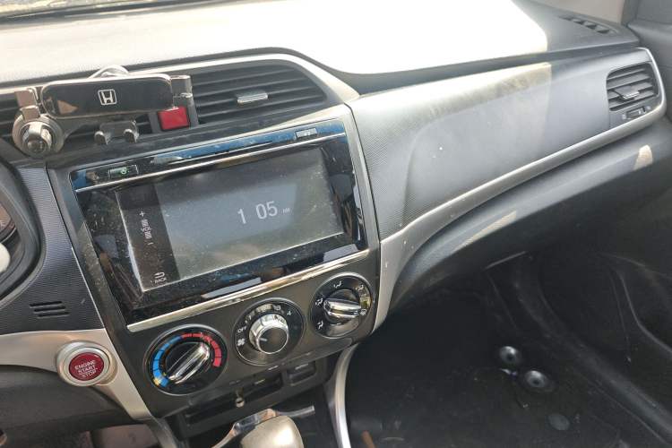 Used Honda Crider 2016 1.8L CVT Luxury Edition Audio And AC Panel