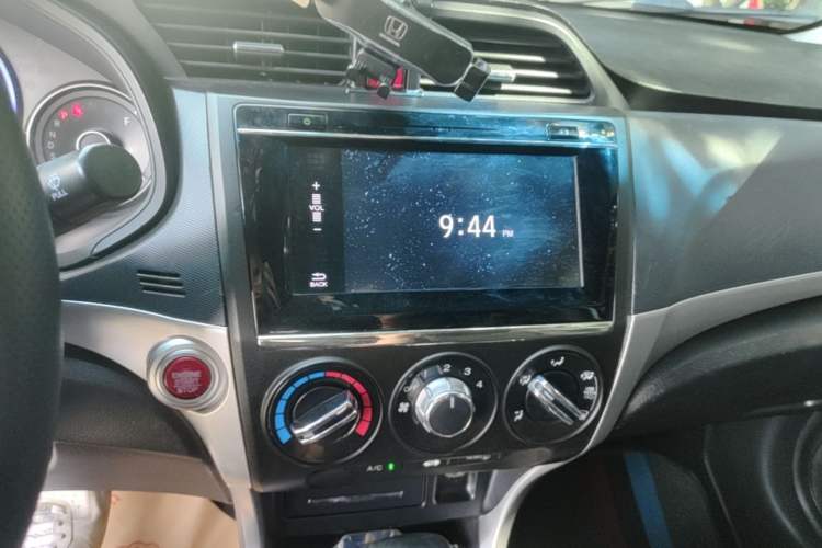 Used Honda Crider 2016 1.8L CVT Luxury Edition Audio And AC Panel