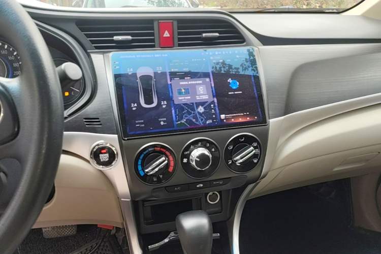 Used Honda Crider 2016 1.8L CVT Comfort Version Audio And AC Panel