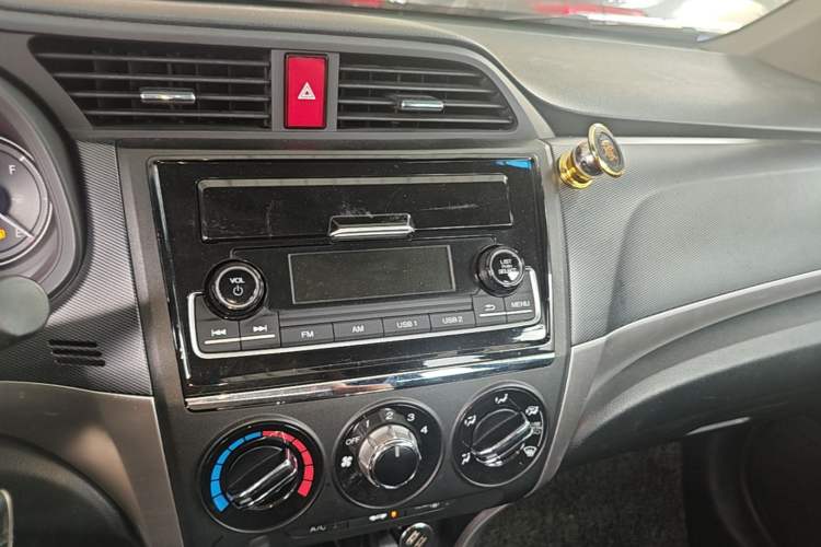 Used Honda Crider 2016 1.8L CVT Comfort Version Audio And AC Panel