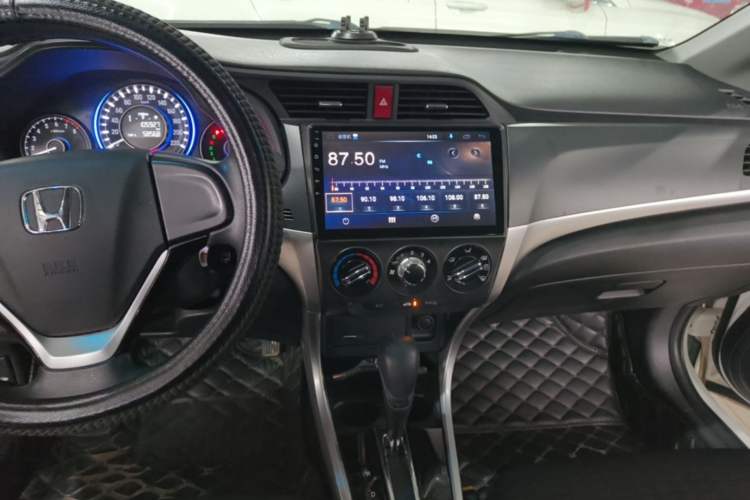 Used Honda Crider 2016 1.8L CVT Comfort Version Audio And AC Panel