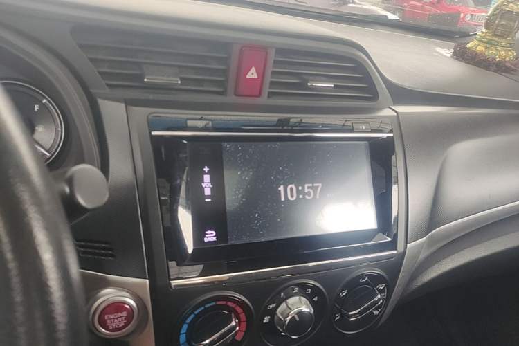 Used Honda Crider 2016 1.8L CVT Luxury Edition Audio And AC Panel