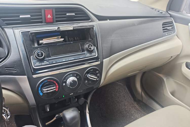 Used Honda Crider 2016 1.8L CVT Comfort Version Audio And AC Panel