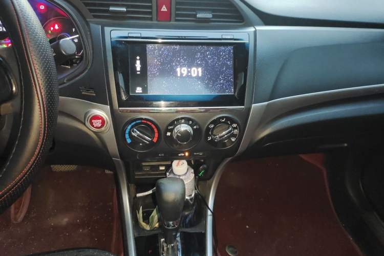 Used Honda Crider 2016 1.8L CVT Luxury Edition Audio And AC Panel
