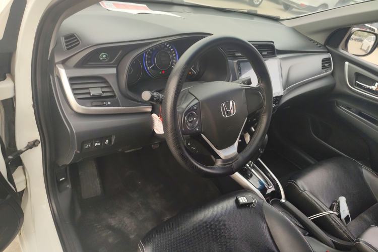 Used Honda Crider 2016 1.8L CVT Luxury Edition Center Console
