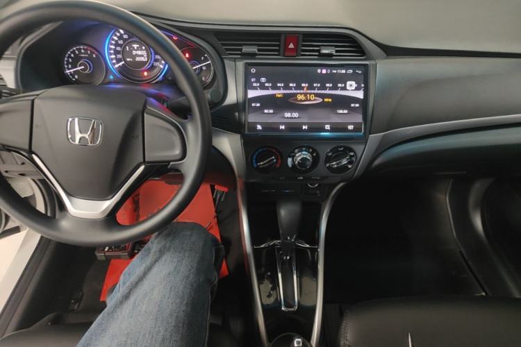 Used Honda Crider 2016 1.8L CVT Comfort Version Center Console