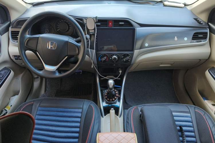 Used Honda Crider 2016 1.8L Manual Fashion Edition Center Console