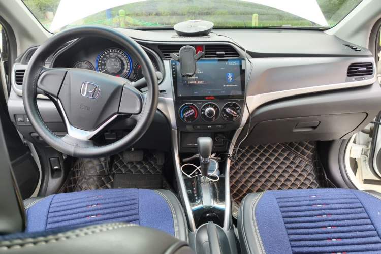 Used Honda Crider 2016 1.8L CVT Comfort Version Center Console