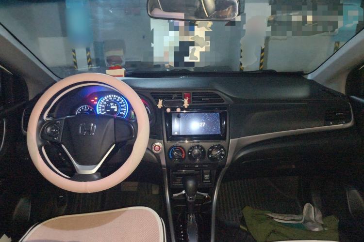 Used Honda Crider 2016 1.8L CVT Luxury Edition Center Console
