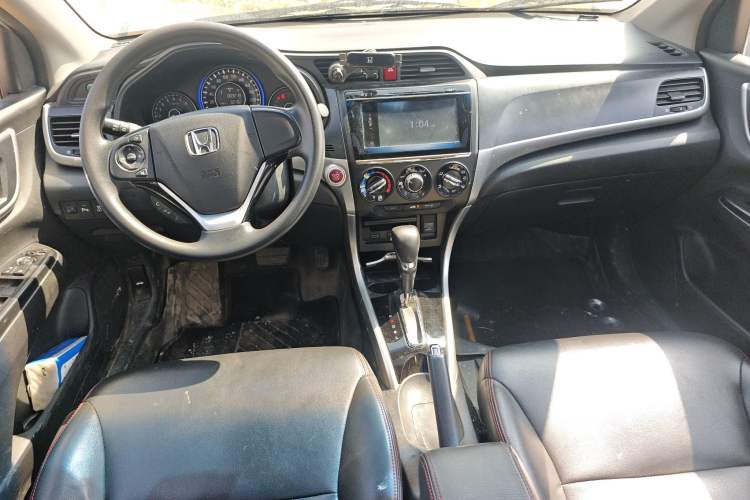 Used Honda Crider 2016 1.8L CVT Luxury Edition Center Console