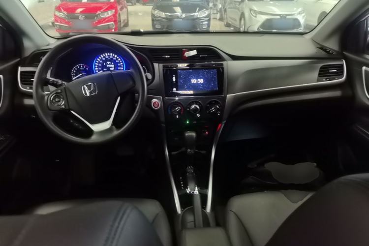Used Honda Crider 2016 1.8L CVT Luxury Edition Center Console