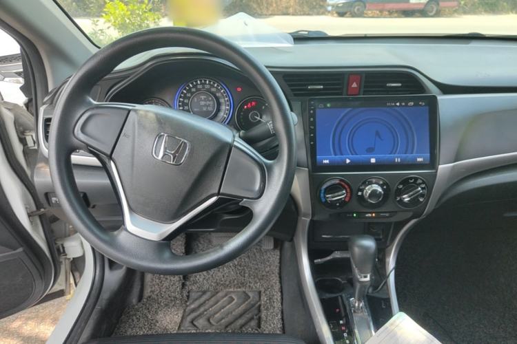 Used Honda Crider 2016 1.8L CVT Comfort Version Center Console