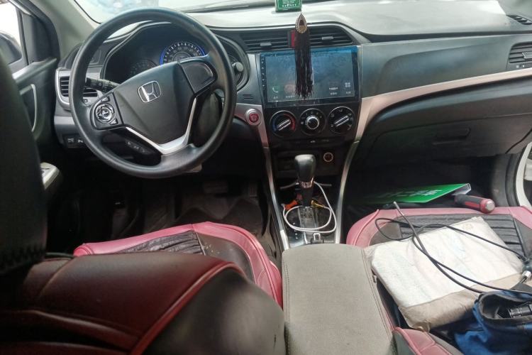 Used Honda Crider 2016 1.8L CVT Luxury Edition Center Console