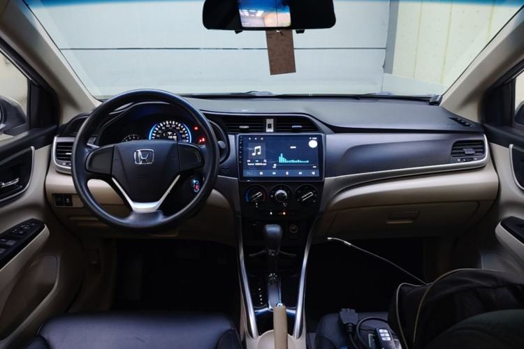 Used Honda Crider 2016 1.8L CVT Comfort Version Center Console