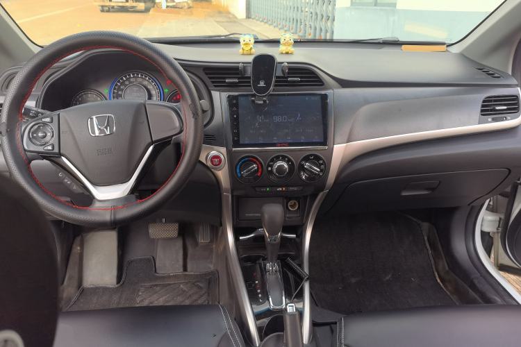 Used Honda Crider 2016 1.8L CVT Luxury Edition Center Console