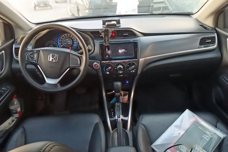 Used Honda Crider 2016 1.8L CVT Luxury Edition Center Console