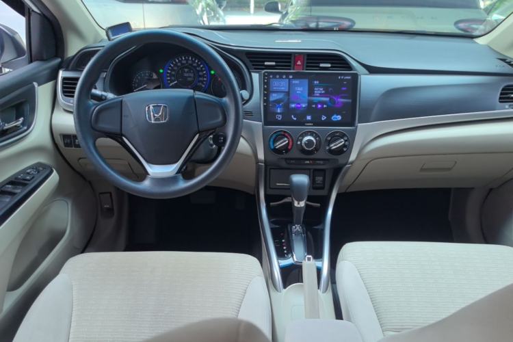Used Honda Crider 2016 1.8L CVT Comfort Version Center Console