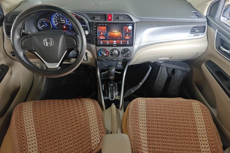 Used Honda Crider 2016 1.8L CVT Comfort Version Center Console
