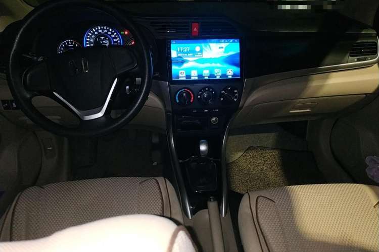 Used Honda Crider 2016 1.8L Manual Fashion Edition Center Console