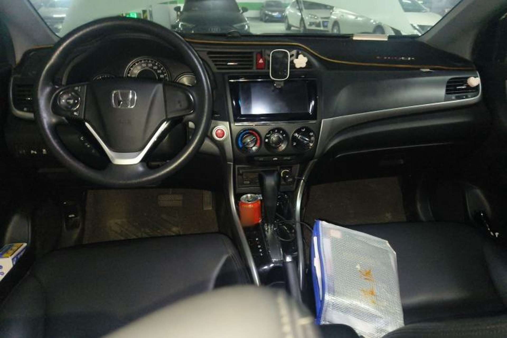 Used Honda Crider 2016 1.8L CVT Luxury Edition Center Console