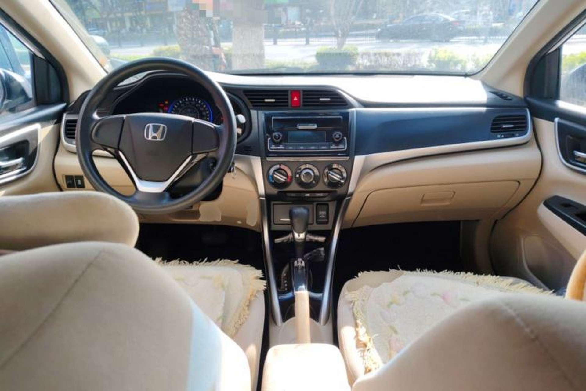 Used Honda Crider 2016 1.8L CVT Comfort Version Center Console