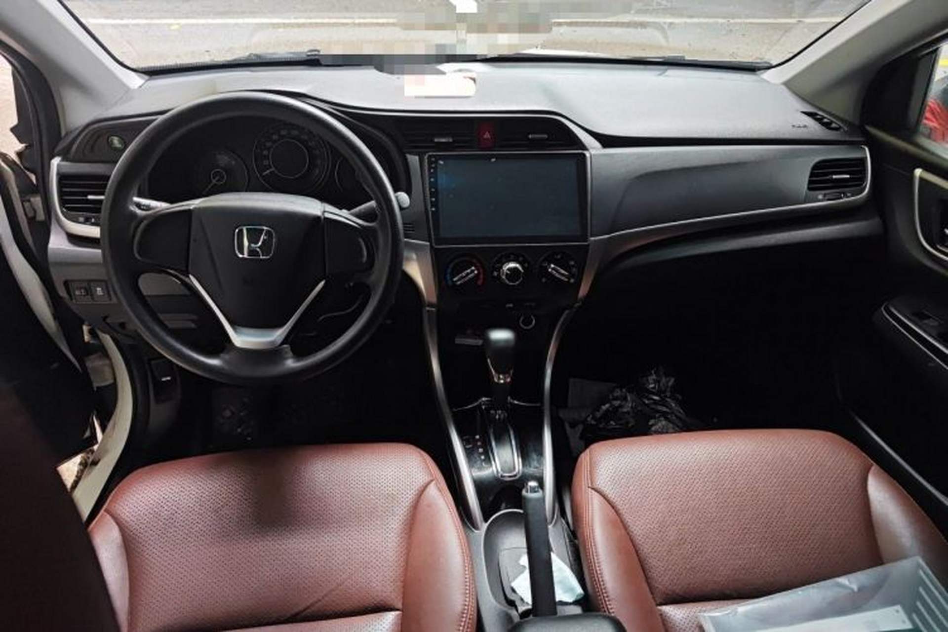 Used Honda Crider 2016 1.8L CVT Comfort Version Center Console