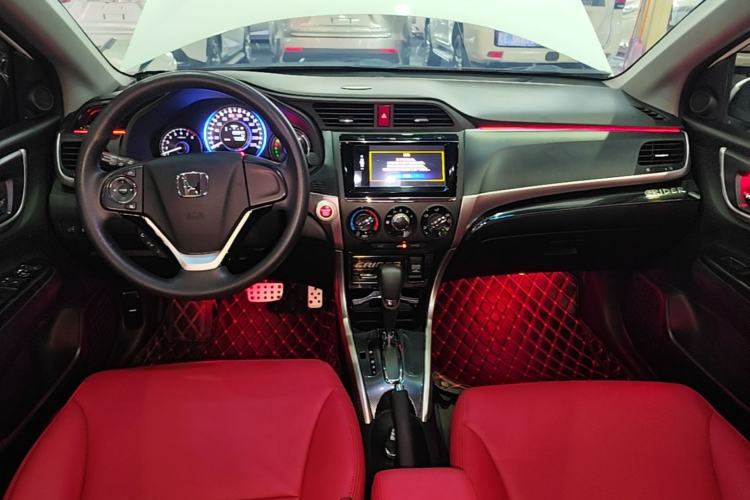 Used Honda Crider 2016 1.8L CVT Luxury Edition Center Console