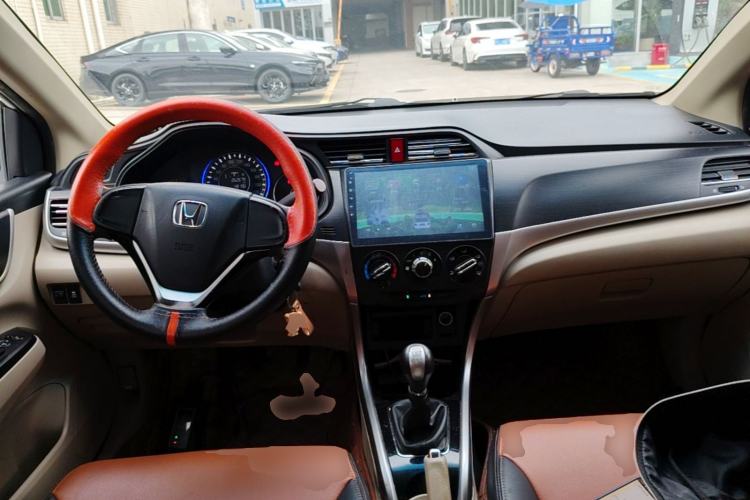 Used Honda Crider 2016 1.8L Manual Fashion Edition Center Console