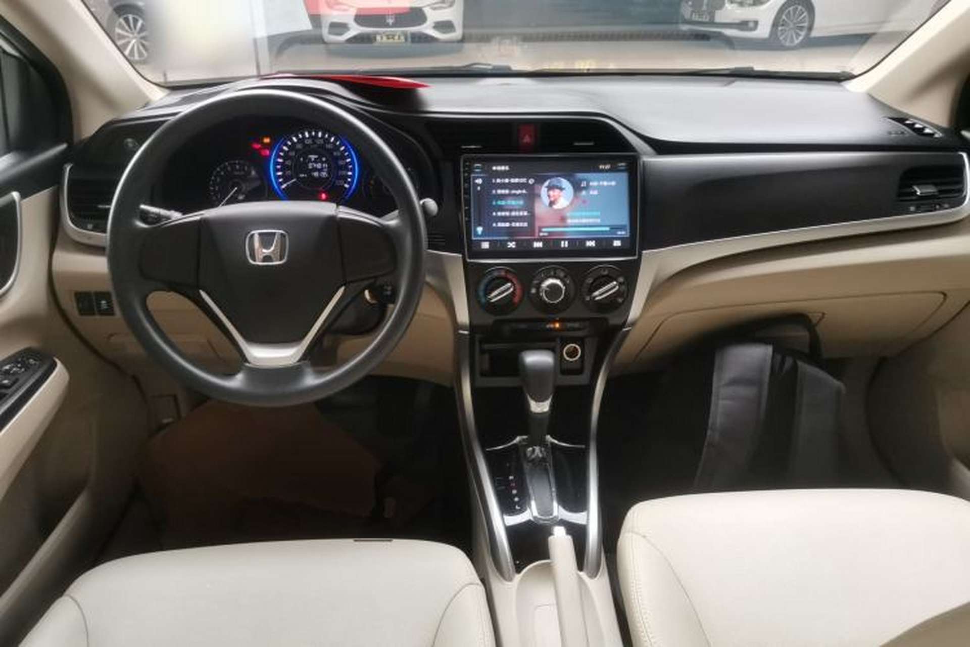 Used Honda Crider 2016 1.8L CVT Comfort Version Center Console