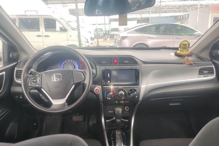 Used Honda Crider 2016 1.8L CVT Luxury Edition Center Console