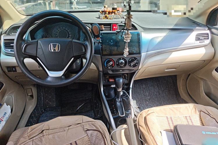 Used Honda Crider 2016 1.8L CVT Comfort Version Center Console