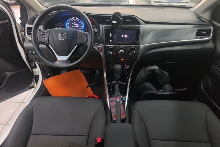 Used Honda Crider 2016 1.8L CVT Luxury Edition Center Console