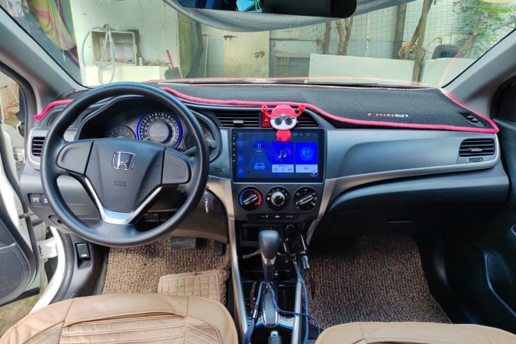 Used Honda Crider 2016 1.8L CVT Comfort Version Center Console