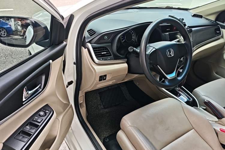 Used Honda Crider 2016 1.8L CVT Comfort Version Driver Seat