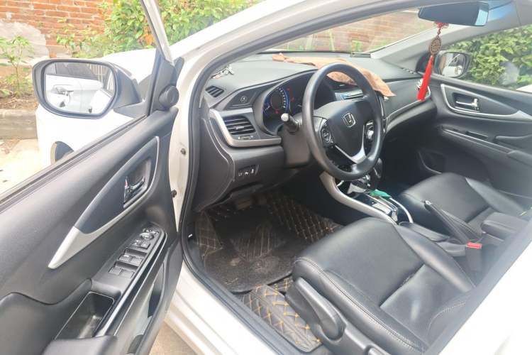 Used Honda Crider 2016 1.8L CVT Luxury Edition Driver Seat