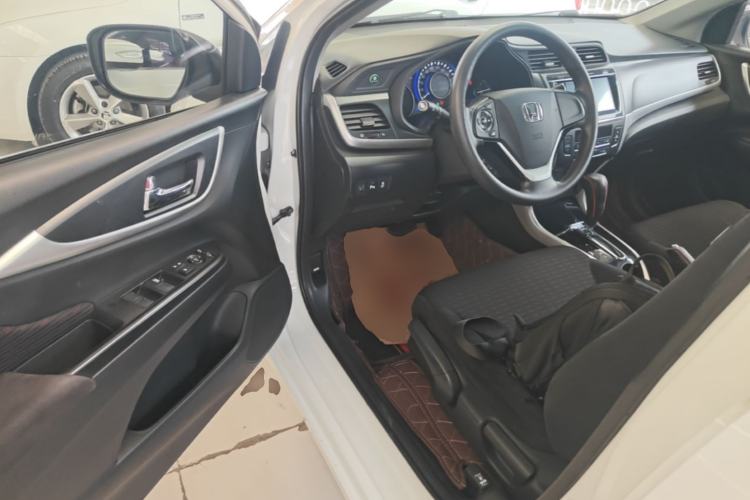 Used Honda Crider 2016 1.8L CVT Leading Edition Driver Seat