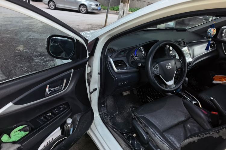 Used Honda Crider 2016 1.8L CVT Luxury Edition Driver Seat
