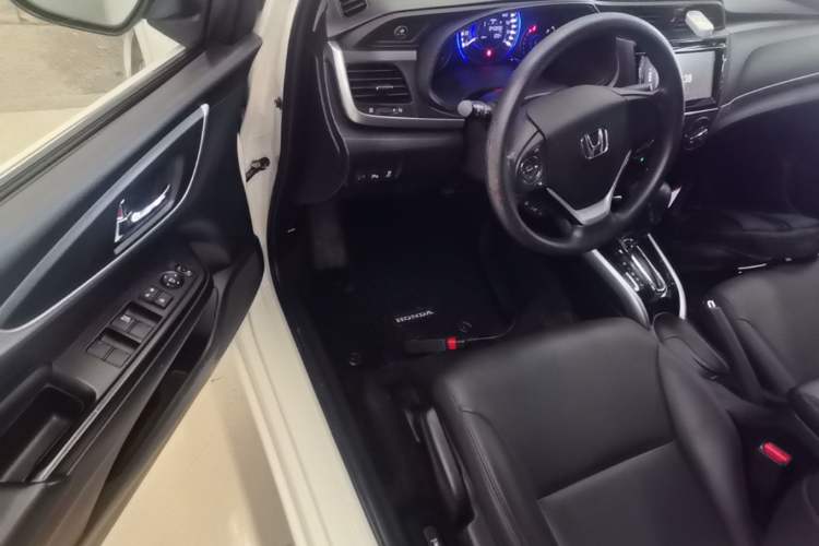 Used Honda Crider 2016 1.8L CVT Luxury Edition Driver Seat