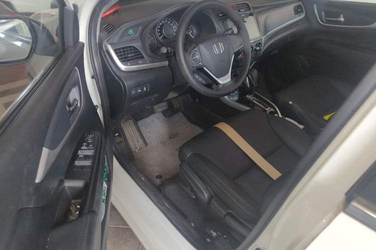 Used Honda Crider 2016 1.8L CVT Luxury Edition Driver Seat