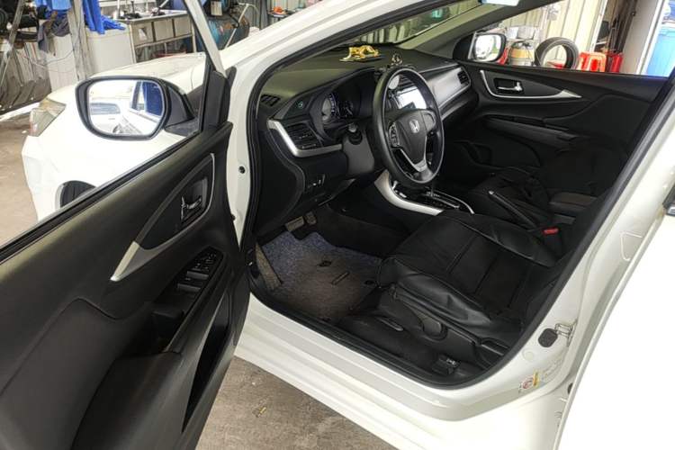 Used Honda Crider 2016 1.8L CVT Luxury Edition Driver Seat