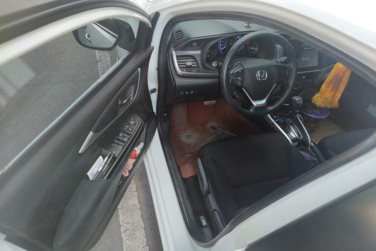 Used Honda Crider 2016 1.8L CVT Leading Edition Driver Seat