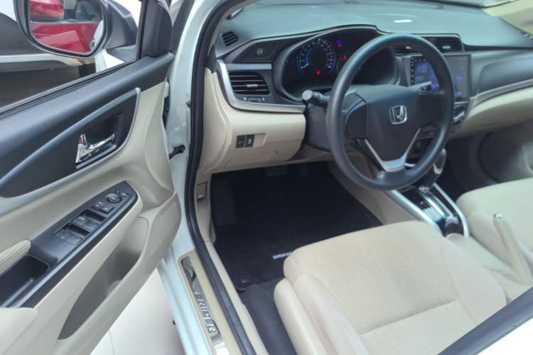 Used Honda Crider 2016 1.8L CVT Comfort Version Driver Seat