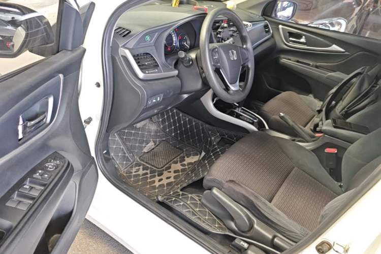 Used Honda Crider 2016 1.8L CVT Luxury Edition Driver Seat