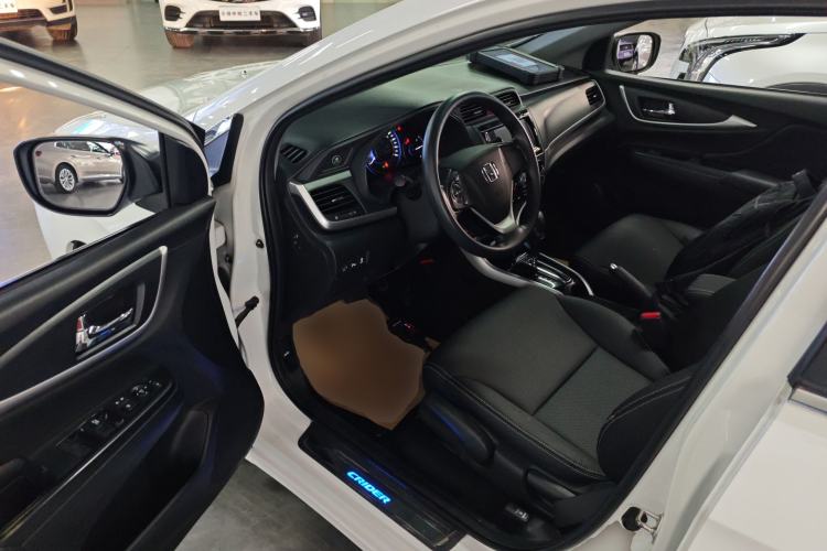 Used Honda Crider 2016 1.8L CVT Luxury Edition Driver Seat