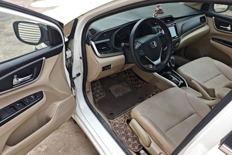 Used Honda Crider 2016 1.8L CVT Luxury Edition Driver Seat