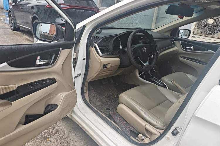 Used Honda Crider 2016 1.8L CVT Comfort Version Driver Seat
